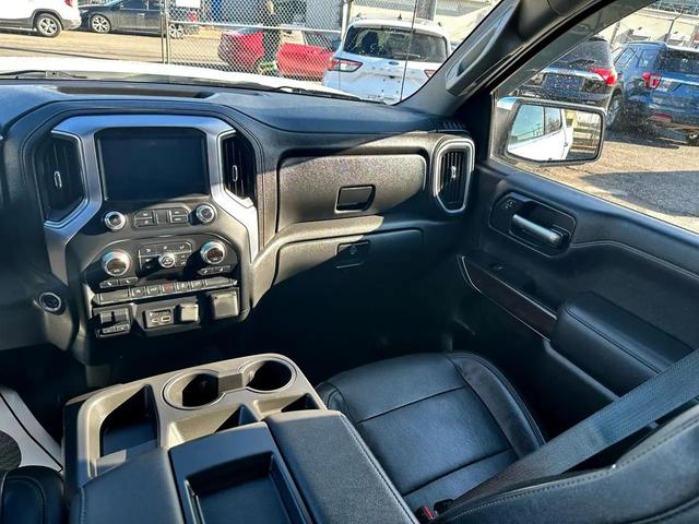Photo of 2019 White GMC Sierra 1500