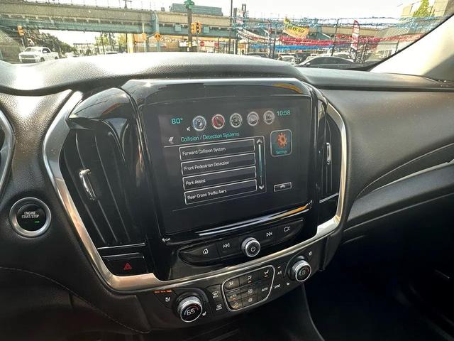 Photo of 2019 Black Currant Metallic Chevrolet Traverse
