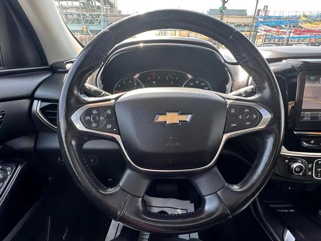 Photo of 2019 Black Currant Metallic Chevrolet Traverse