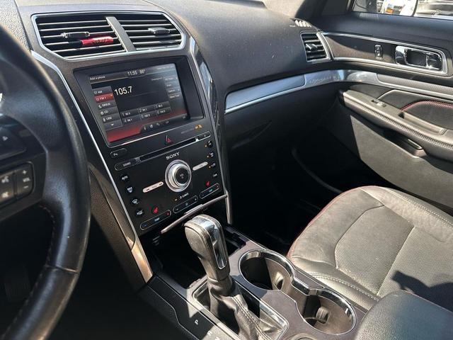 Photo of 2016 Ingot Silver Metallic Ford Explorer