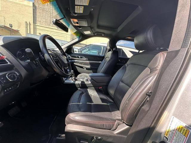 Photo of 2016 Ingot Silver Metallic Ford Explorer