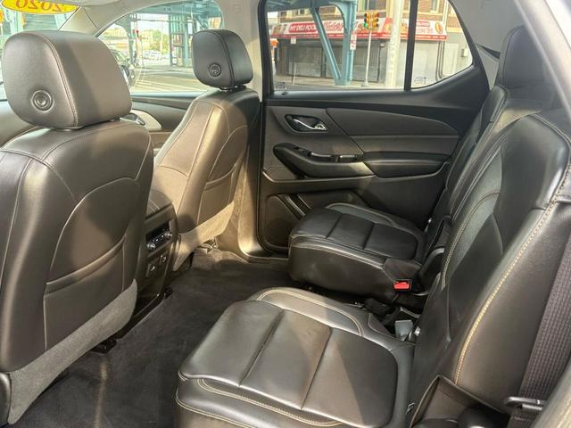 Photo of 2020 Satin Steel Metallic Chevrolet Traverse