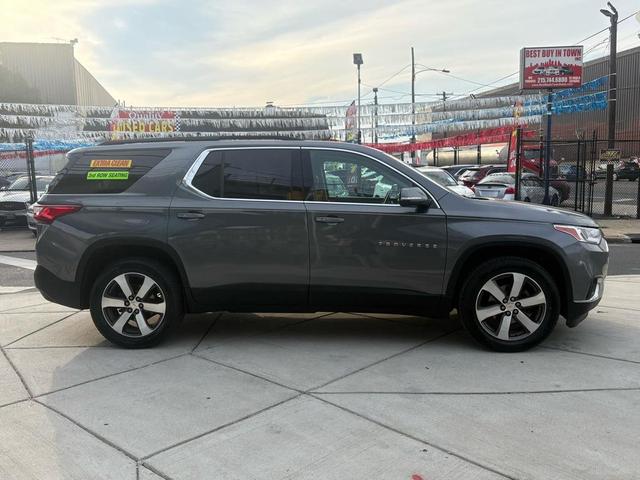 Photo of 2020 Satin Steel Metallic Chevrolet Traverse