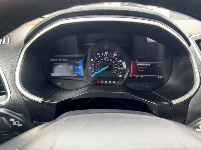 Photo of 2019 Blue Metallic Ford Edge