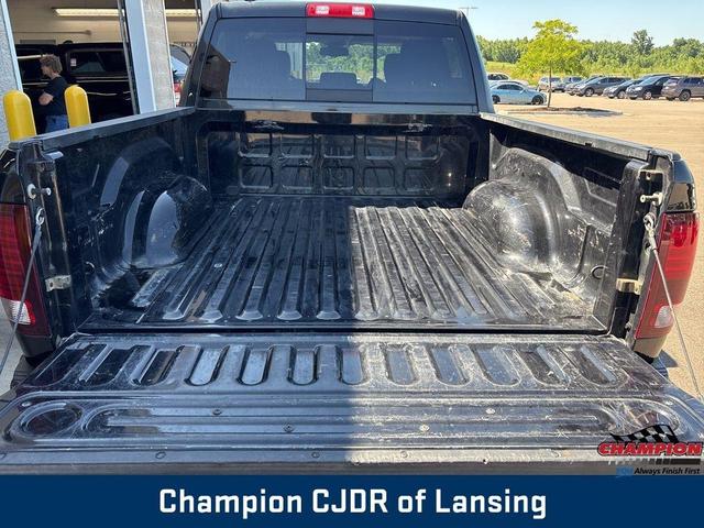 Photo of 2017 Brilliant Black Crystal Pearlcoat RAM 1500