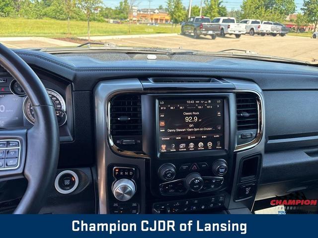 Photo of 2017 Brilliant Black Crystal Pearlcoat RAM 1500