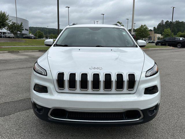 Photo of 2018 Bright White Clearcoat Jeep Cherokee