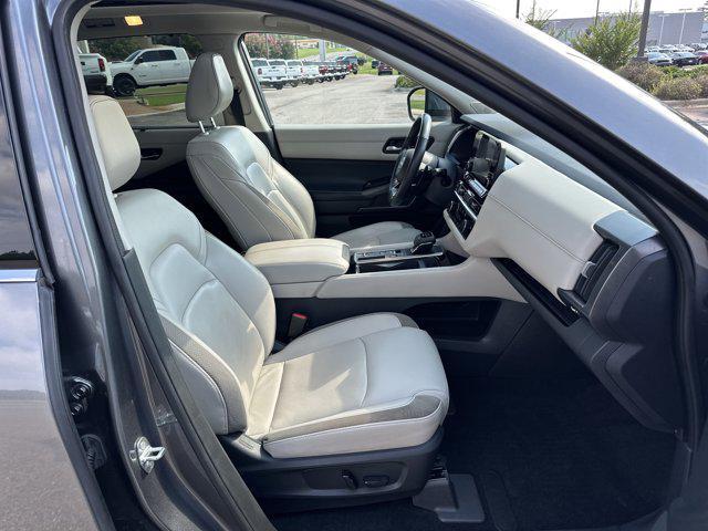 Photo of 2022 Gun Metallic Nissan Pathfinder