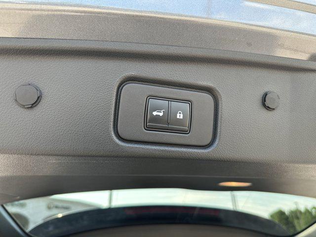 Photo of 2022 Gun Metallic Nissan Pathfinder