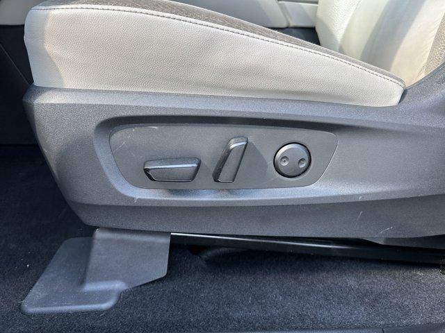 Photo of 2022 Gun Metallic Nissan Pathfinder