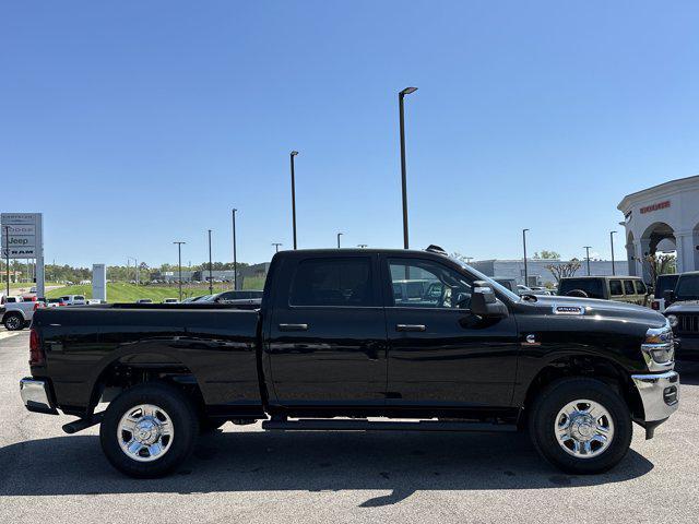 Photo of 2025 Diamond Black Crystal Pearlcoat RAM 2500