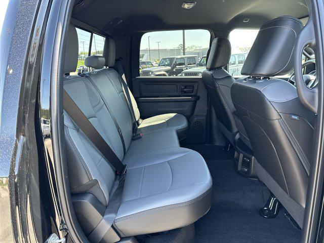 Photo of 2025 Diamond Black Crystal Pearlcoat RAM 2500