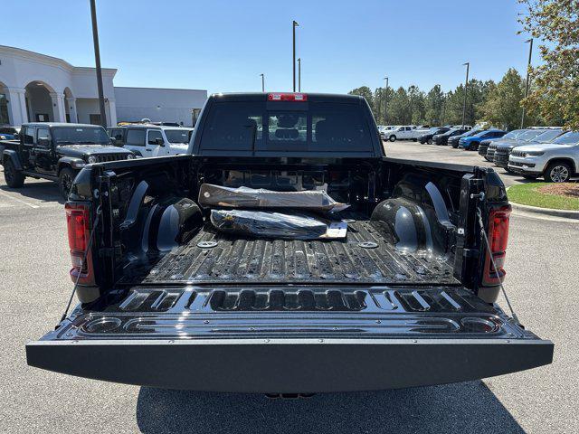 Photo of 2025 Diamond Black Crystal Pearlcoat RAM 2500