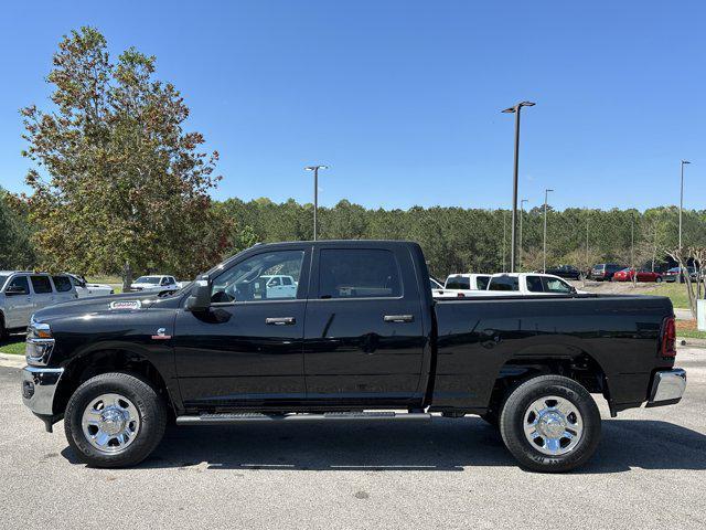 Photo of 2025 Diamond Black Crystal Pearlcoat RAM 2500