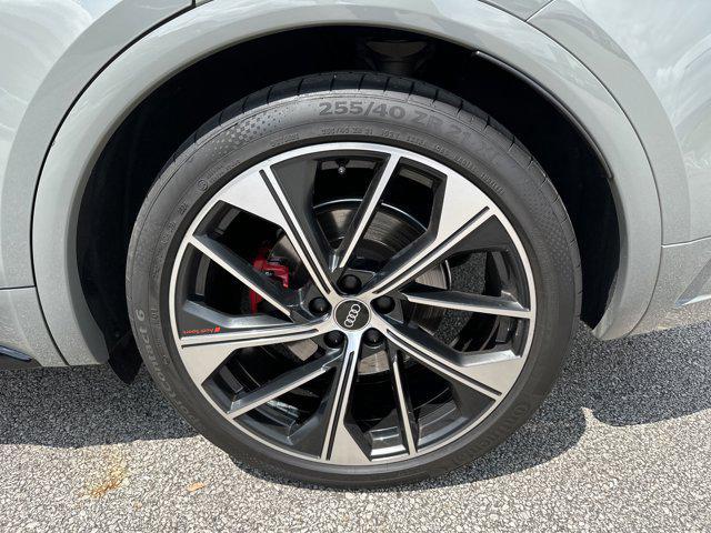 Photo of 2022 Gray Audi SQ5