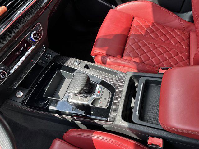 Photo of 2022 Gray Audi SQ5