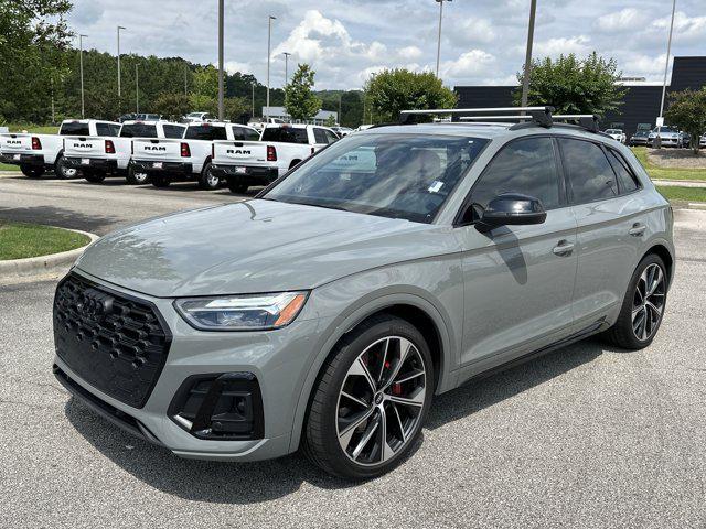 Photo of 2022 Gray Audi SQ5