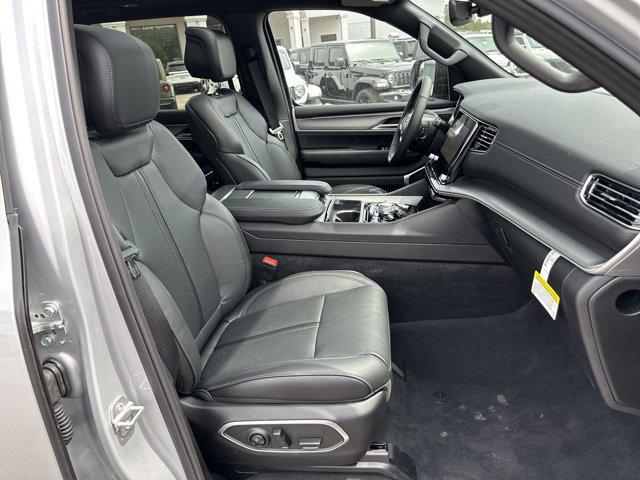 Photo of 2025 Silver Zynith Jeep Wagoneer