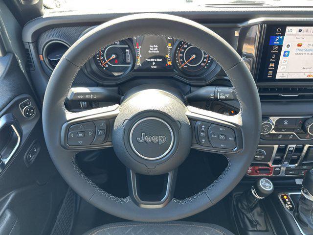Photo of 2025 Anvil Clearcoat Jeep Gladiator