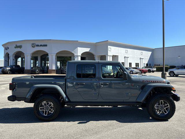 Photo of 2025 Anvil Clearcoat Jeep Gladiator