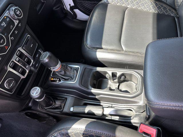 Photo of 2021 Bright White Clearcoat Jeep Gladiator