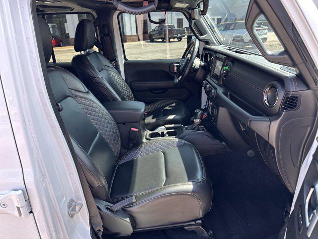 Photo of 2021 Bright White Clearcoat Jeep Gladiator