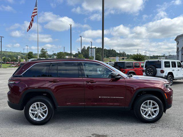 Photo of 2025 Velvet Red Pearlcoat Jeep Grand Cherokee