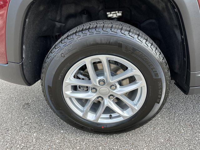 Photo of 2025 Velvet Red Pearlcoat Jeep Grand Cherokee