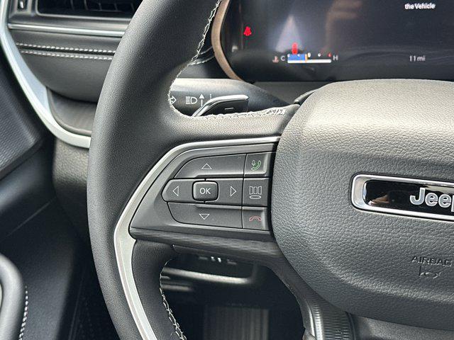 Photo of 2025 Velvet Red Pearlcoat Jeep Grand Cherokee