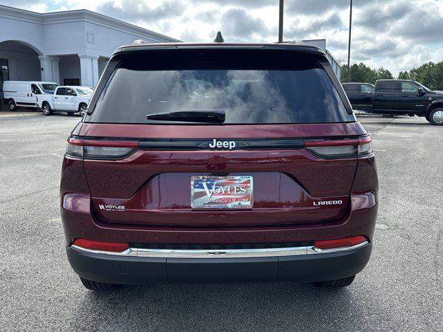 Photo of 2025 Velvet Red Pearlcoat Jeep Grand Cherokee