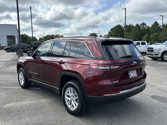 Photo of 2025 Velvet Red Pearlcoat Jeep Grand Cherokee