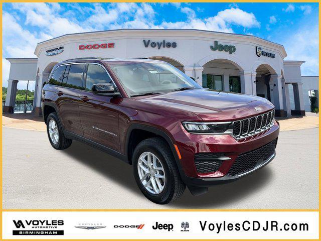 Photo of 2025 Velvet Red Pearlcoat Jeep Grand Cherokee