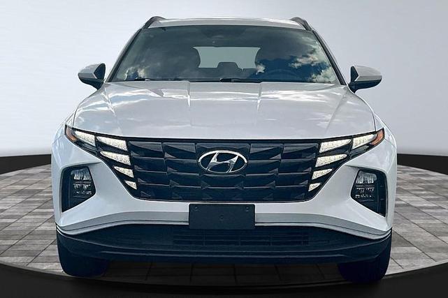 Photo of 2024 White Pearl Hyundai TUCSON