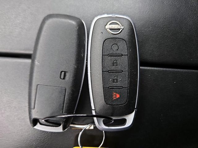 Photo of 2023 Black Nissan Rogue