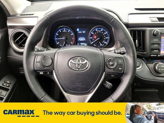 Photo of 2018 White Toyota RAV4