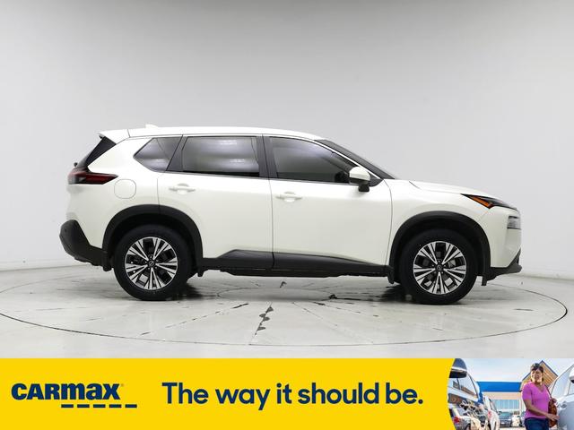 Photo of 2023 White Nissan Rogue