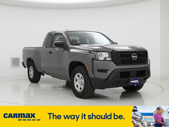 Photo of 2022 Gray Nissan Frontier