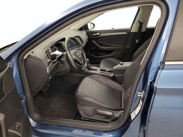 Photo of 2019 Blue Volkswagen Jetta