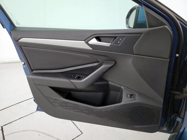 Photo of 2019 Blue Volkswagen Jetta