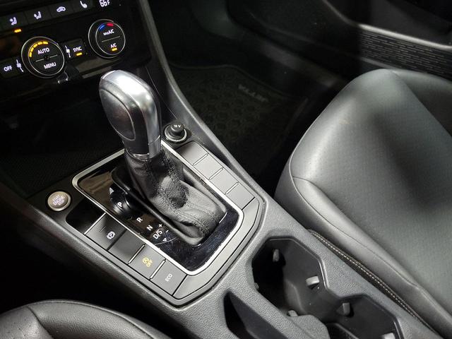 Photo of 2019 Blue Volkswagen Jetta
