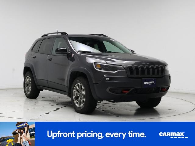 Photo of 2022 Gray Jeep Cherokee