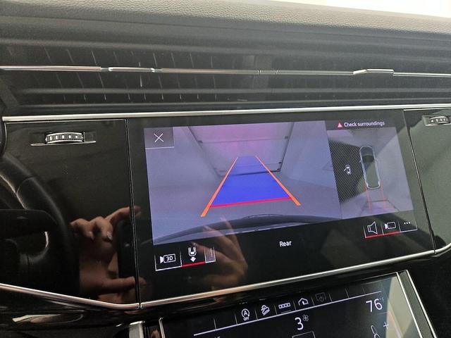 Photo of 2022 Black Audi Q7