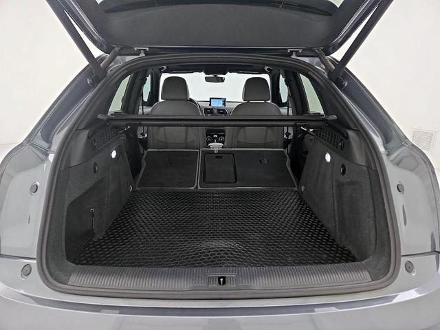Photo of 2016 Gray Audi Q3