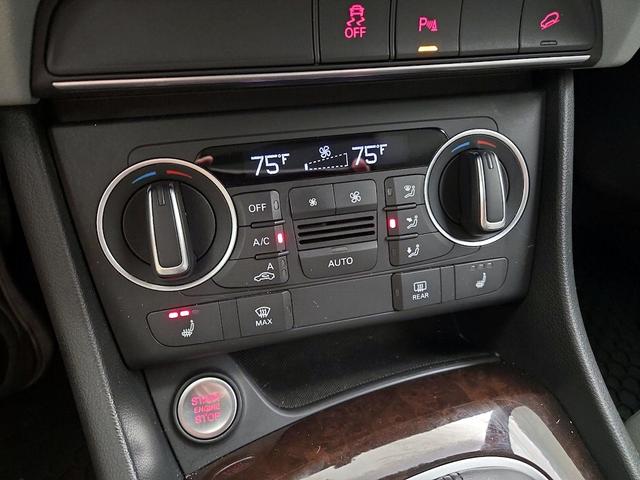 Photo of 2016 Gray Audi Q3