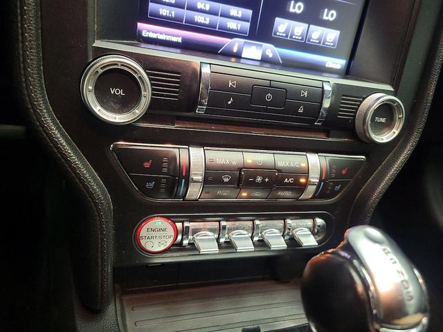 Photo of 2015 Black Ford Mustang