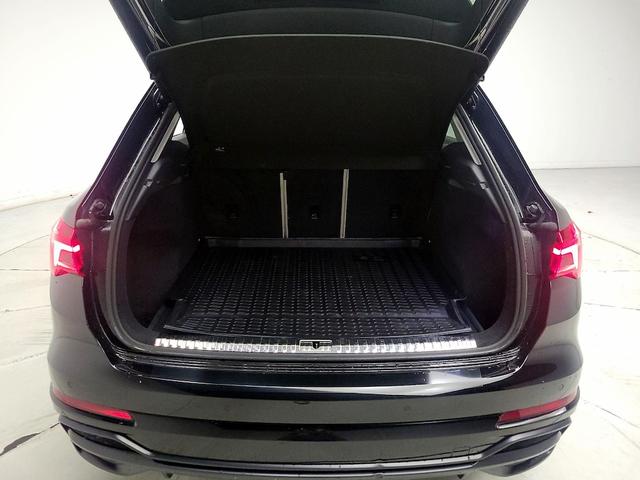Photo of 2022 Black Audi Q3