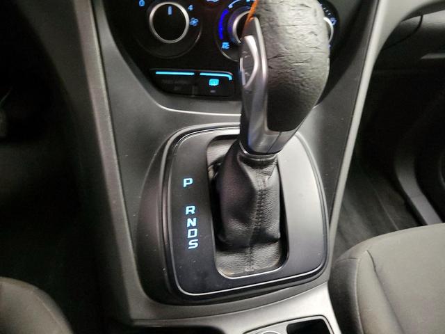 Photo of 2014 White Ford Escape