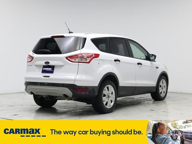 Photo of 2014 White Ford Escape