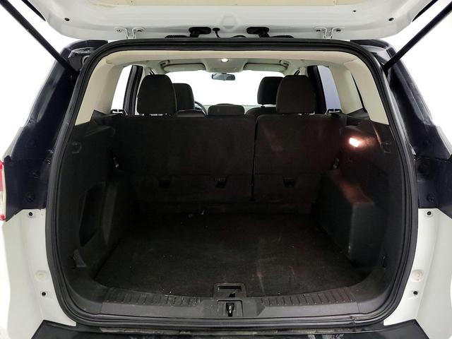 Photo of 2014 White Ford Escape