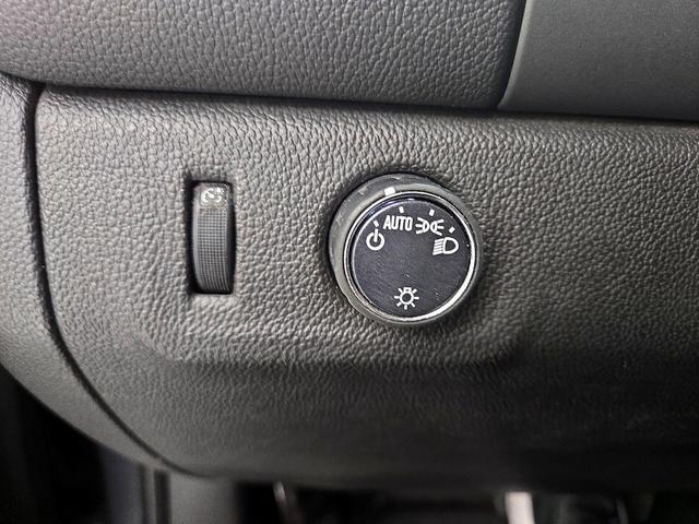 Photo of 2022 Gray Chevrolet Colorado